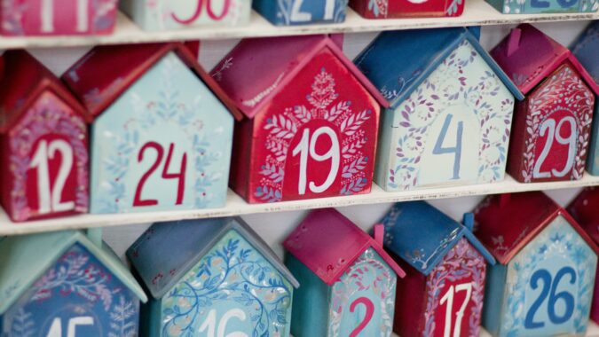 numbered small house boxes in advent calendar.